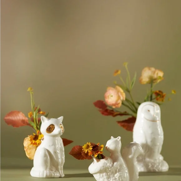COPY - COPY - NWT. NIB Anthropologie Winter White Creature Bud Vase. Squirrel. … - Picture 2 of 7